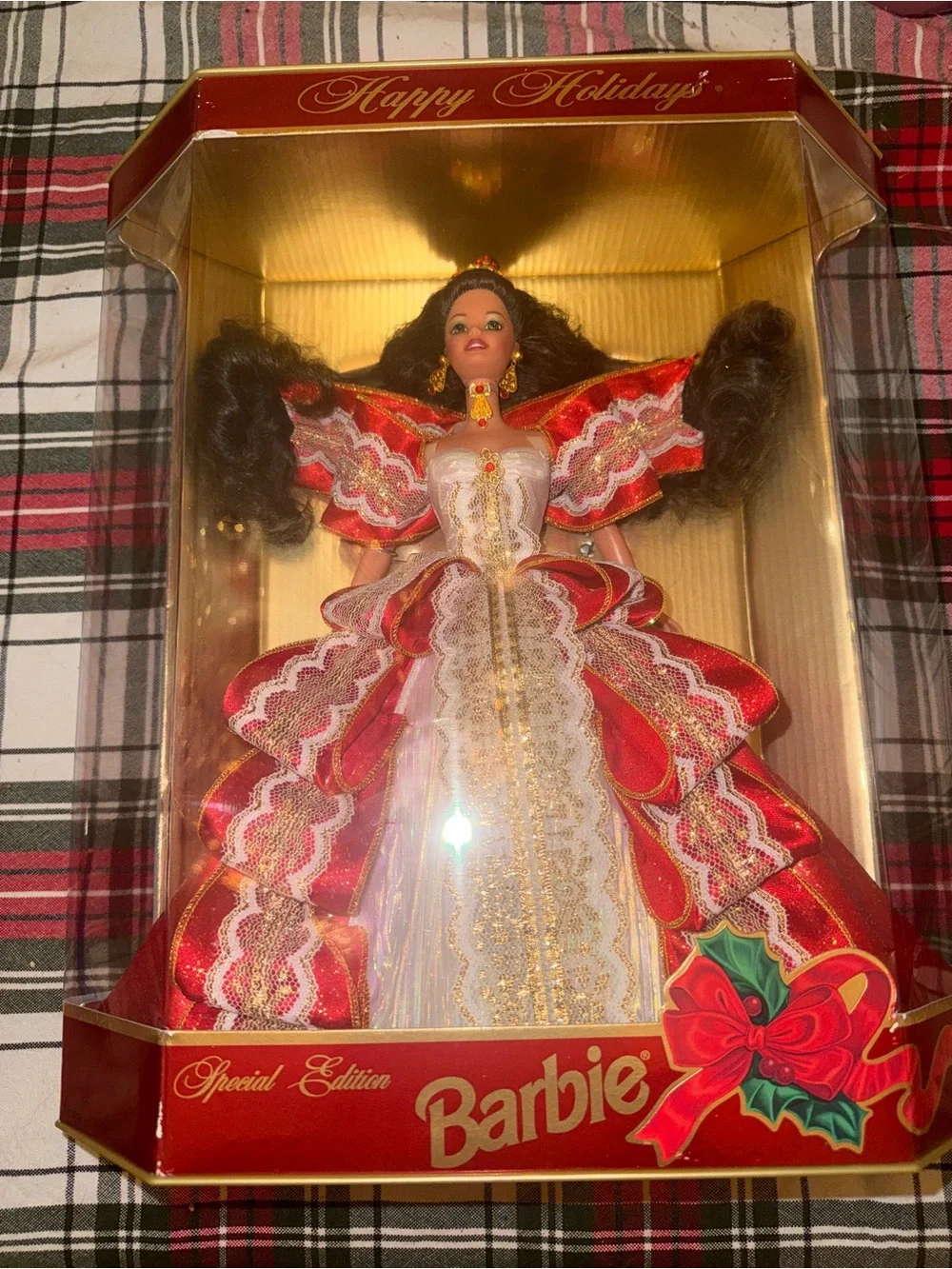 1997 Happy Holidays Barbie Special Edition 10th Anniversary Brunette NRFB Mattel